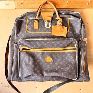 Garment Bag - Louis Vuitton